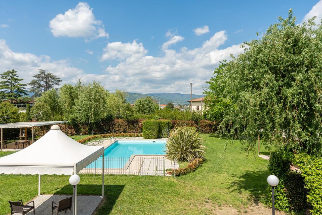 Willa Casolare Dei Fiori - Mughetto Montecarlo Zewnętrze zdjęcie