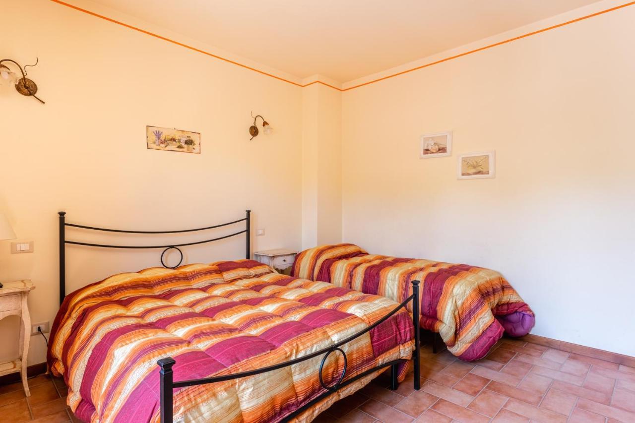 Willa Casolare Dei Fiori - Mughetto Montecarlo Zewnętrze zdjęcie